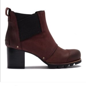 SOREL Addington Slip-on Waterproof Leather Elastic Gores Chelsea Boot Size 7